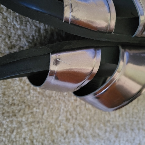 Vince Orion Leather Slide Sandals - Picture 7 of 8